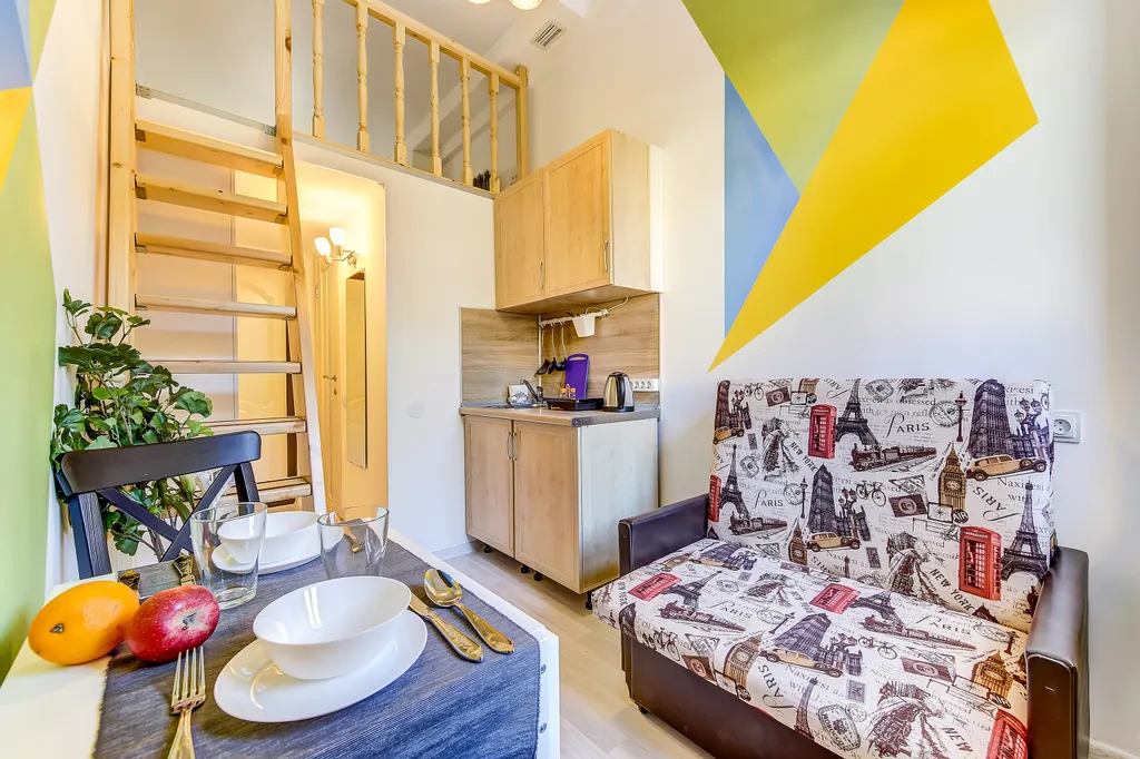 Двухуровневая студия у метро Лиговский проспект