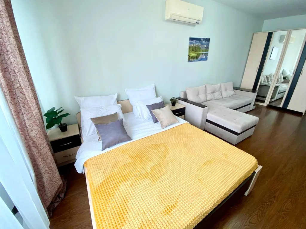 Просторная и уютная студия Санни Дейс