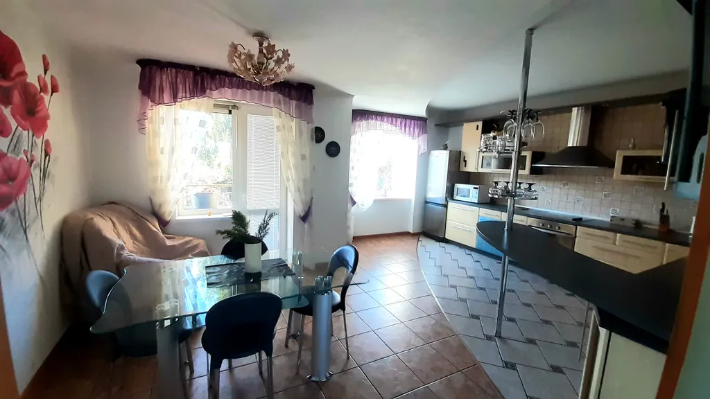 Прибрежный уголок для отдыха на природе