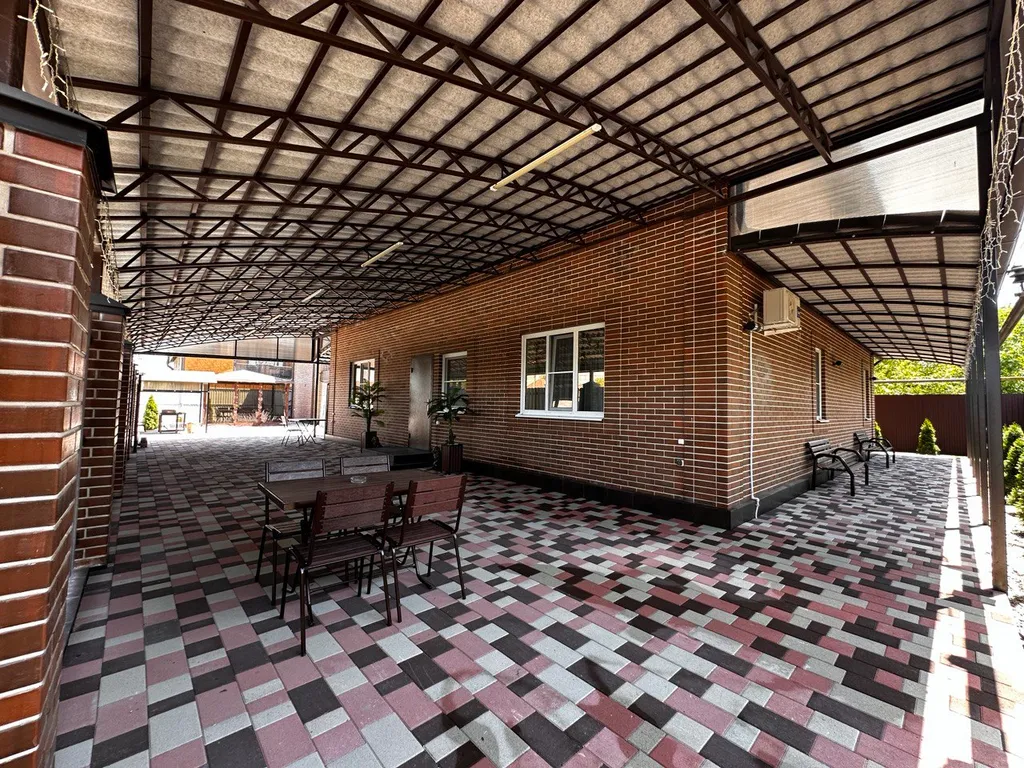 Дом с сауной и бассейном