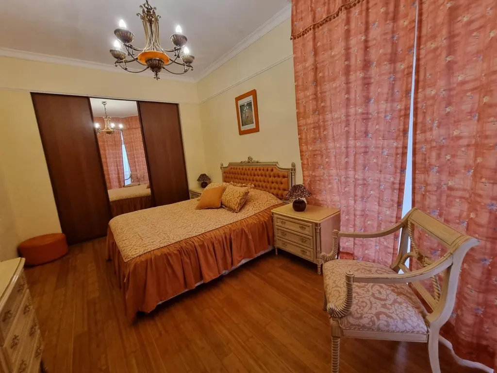 Вилла с бассейном и видом на море