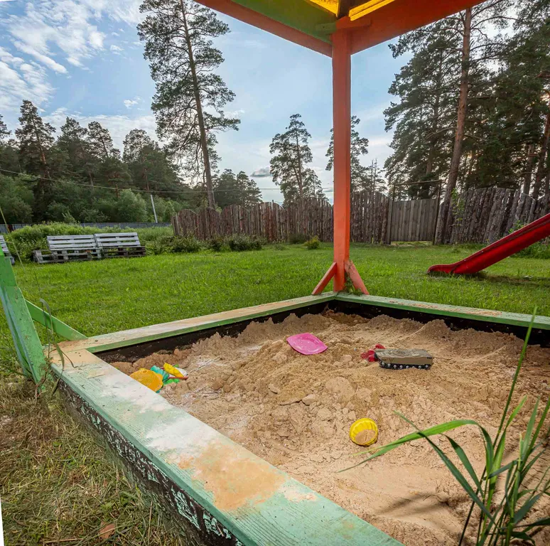 Дом Романтика у реки