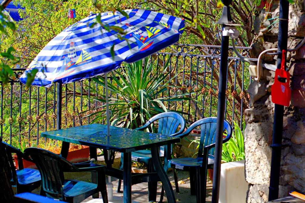 Коттедж Видовая комфортабельная квартира в частном доме с садом у моря, центр — Ялта