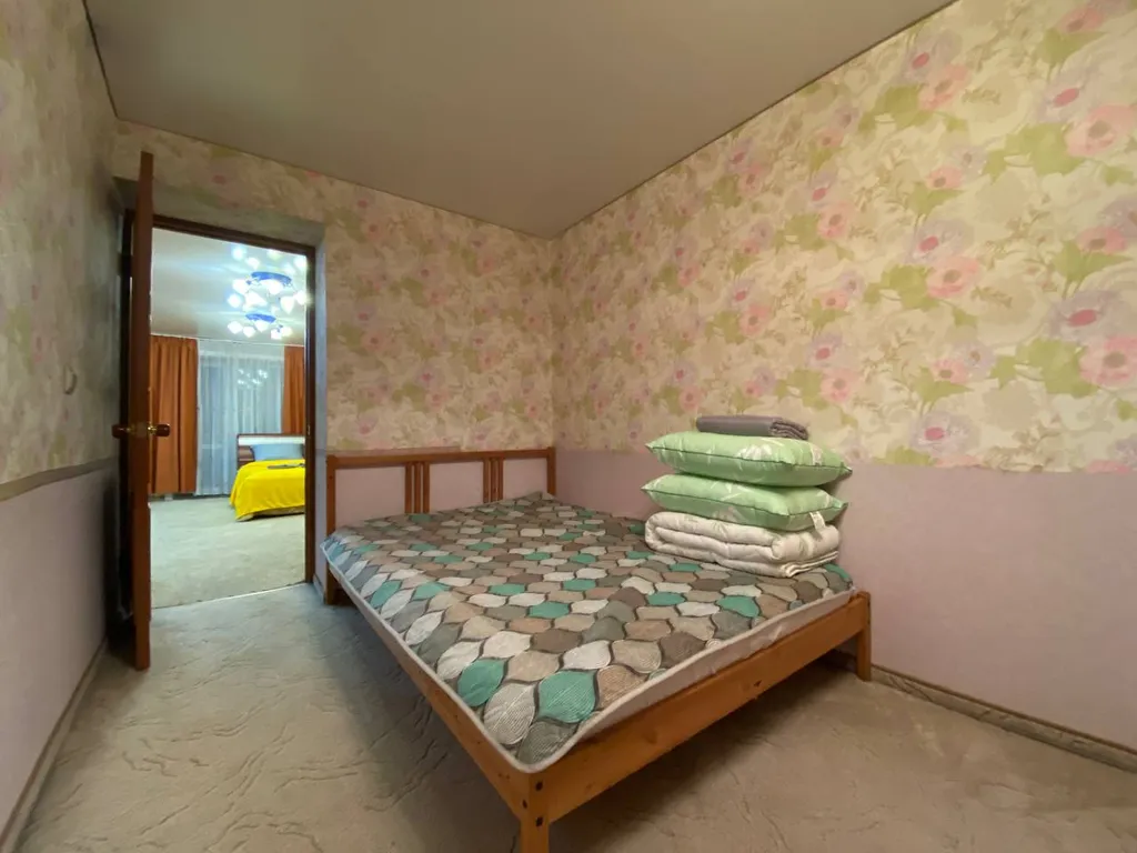 Двухкомнатная квартира рядом с ЖД-вокзалом