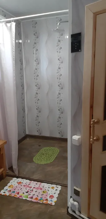 Часть дома рядом с озером