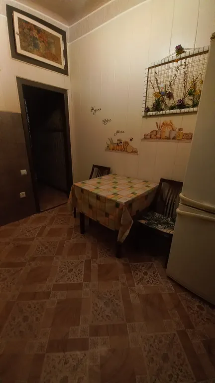 Двухкомнатная раздельная квартира в Ленинском районе ,рядом,, Аквопарк