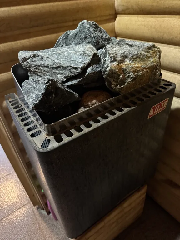 Комната с кухней-гостиной и сауной