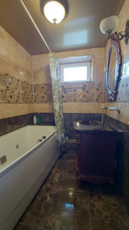 Квартира Просторная квартира, район - Заповедника Херсонес, ТЦ Муссон — Севастополь