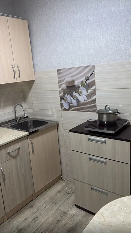 У моря в тишине двухкомнатная квартирка