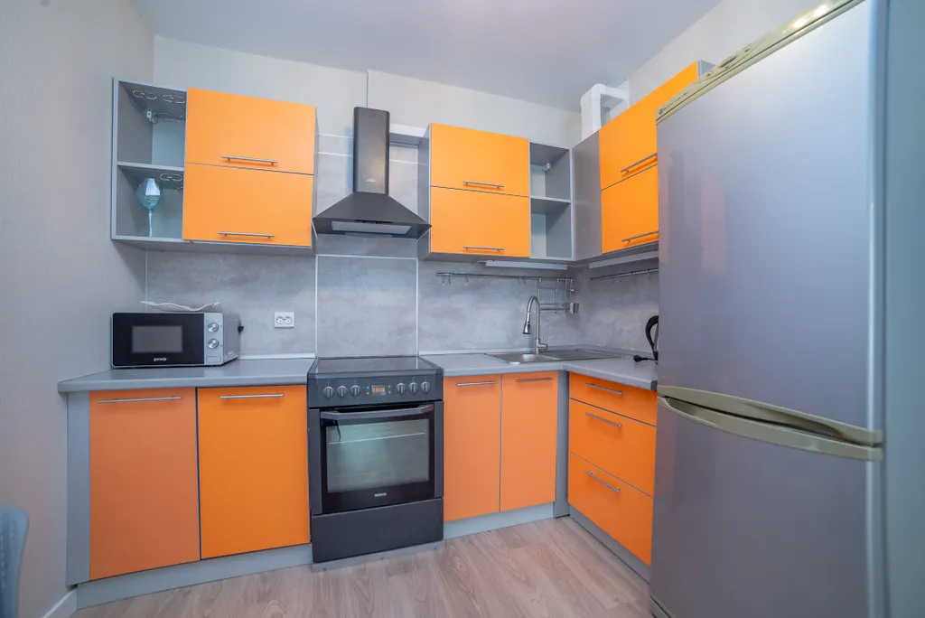 Евродвушка с балконом на Тверитина 41 для 4 гостей