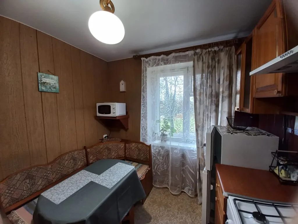 Квартира в доме у сквера