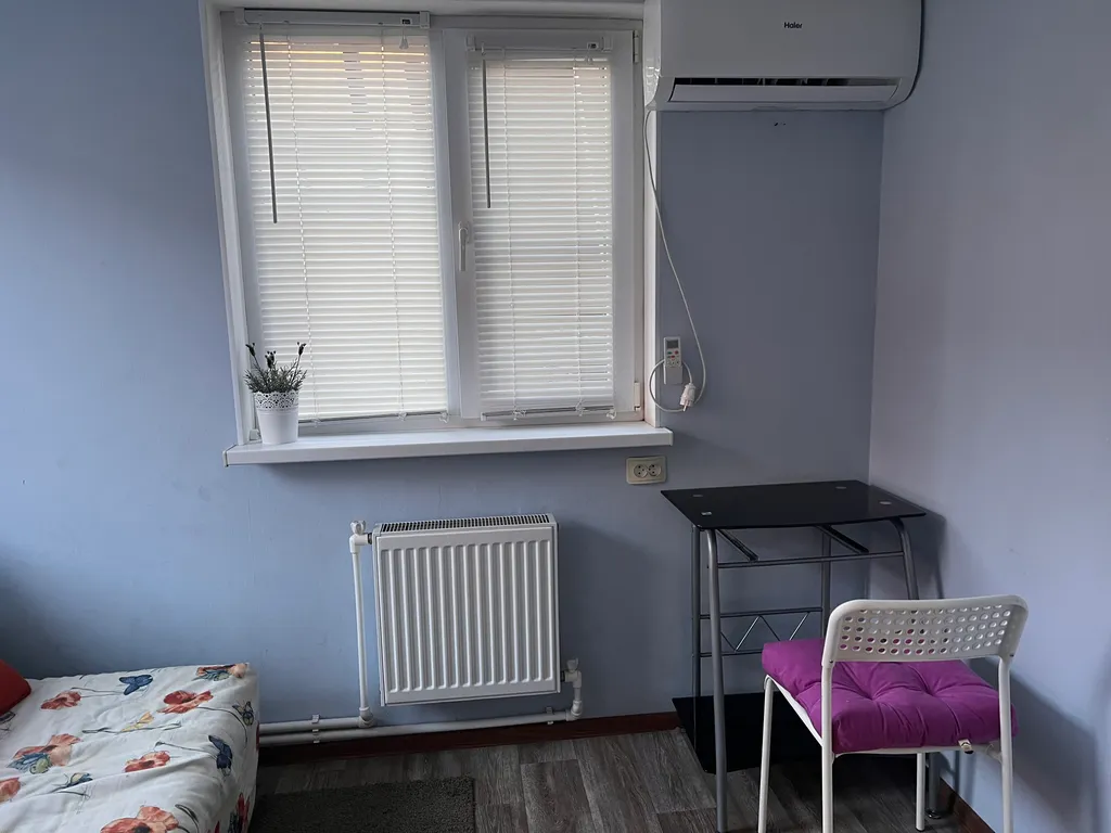 Дом с парковкой во дворе