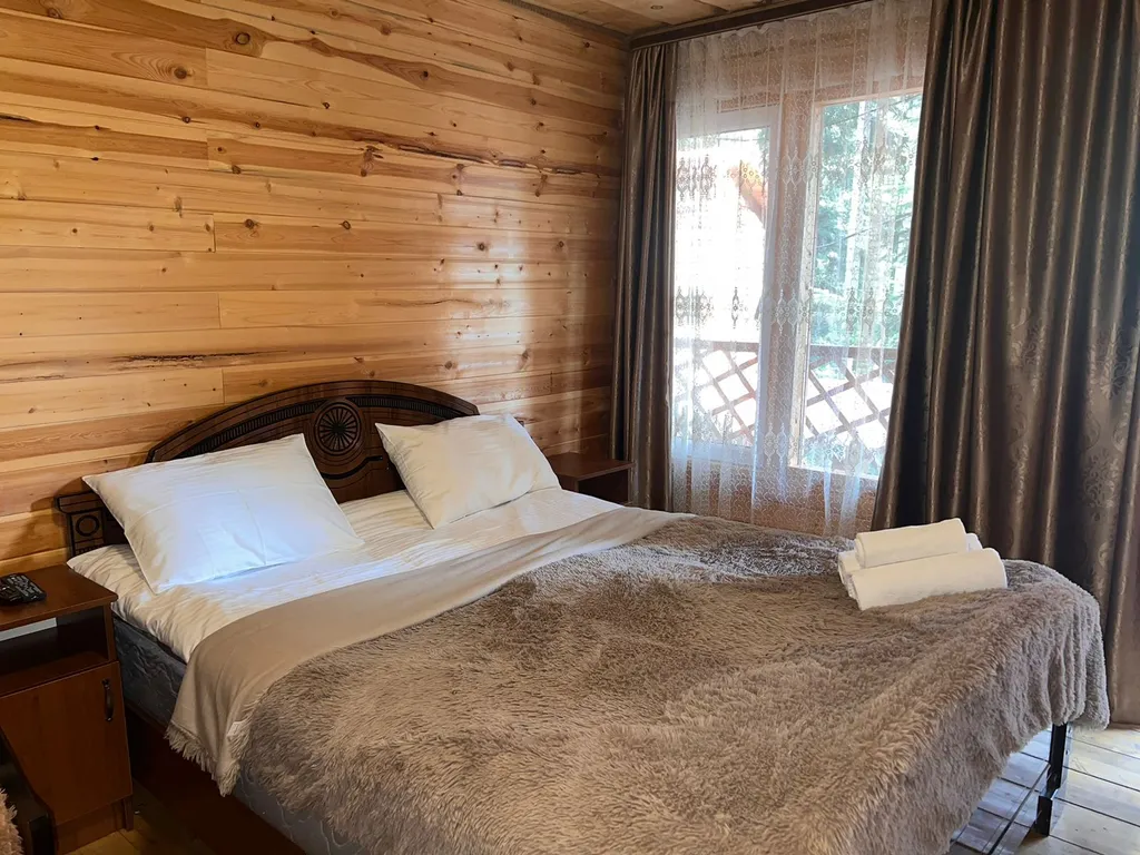 8-комнатный Дом