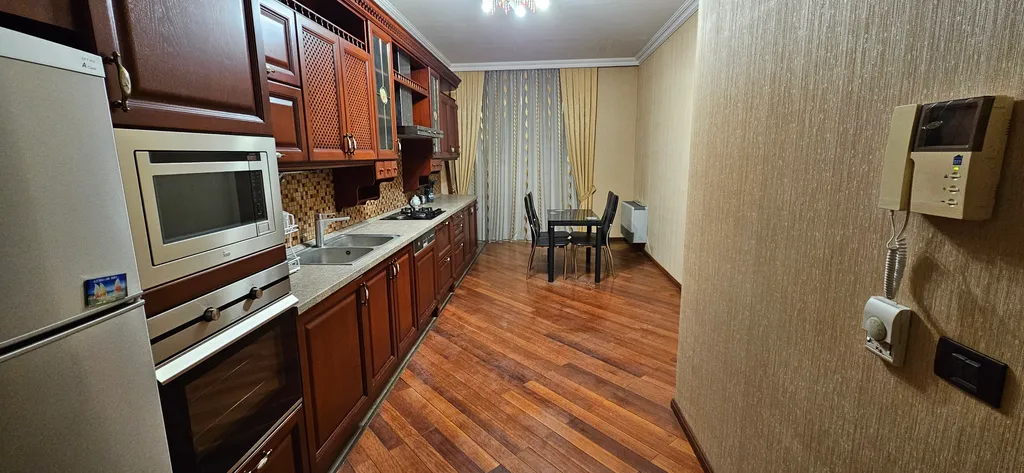 Квартира с видом на Пламенные Башни