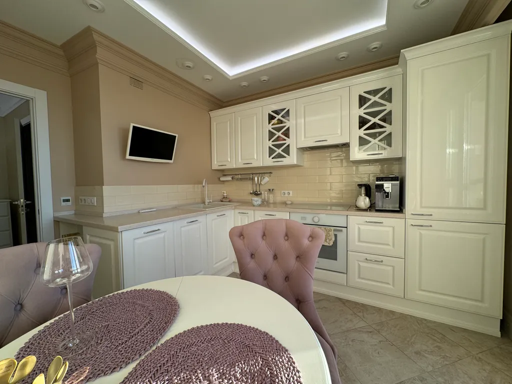 Квартира с новым ремонтом на центральной улице города