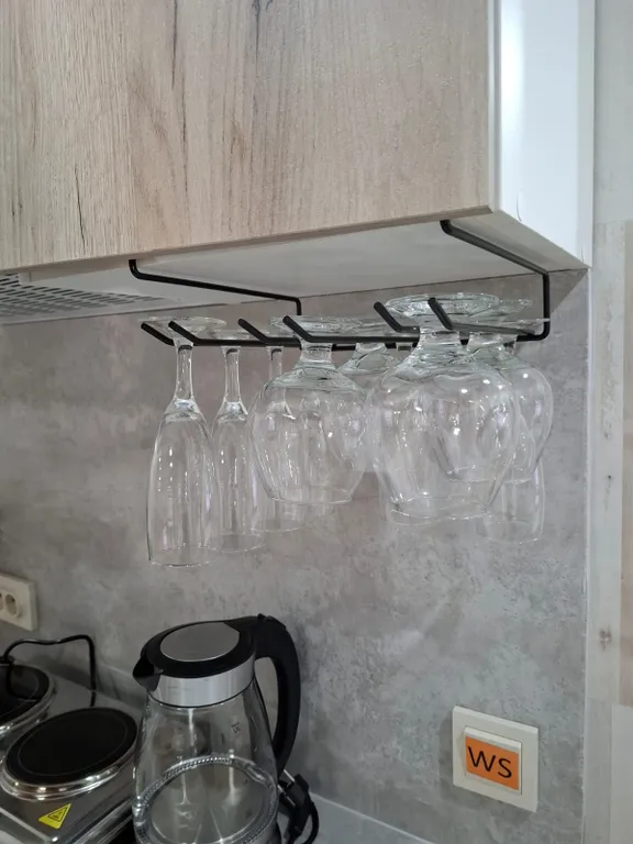 Уютный, комфортный для проживания на берегу озера, в зелени и тишине