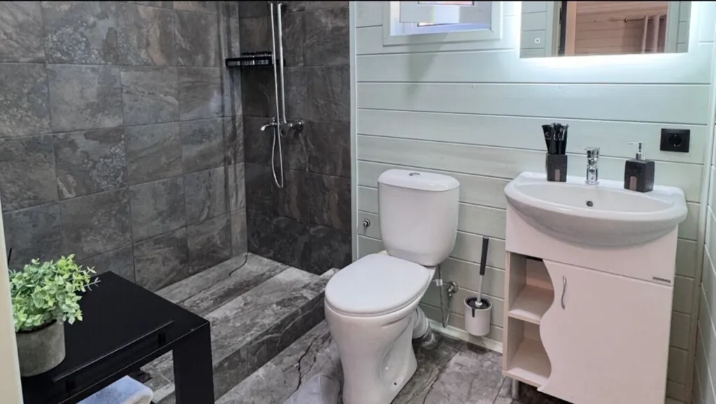 Уютный коттедж с видом на горы