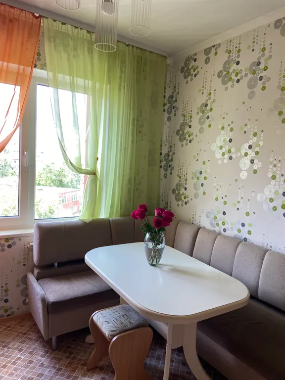 3-комнатная 8-миместная квартира в центре левобережья