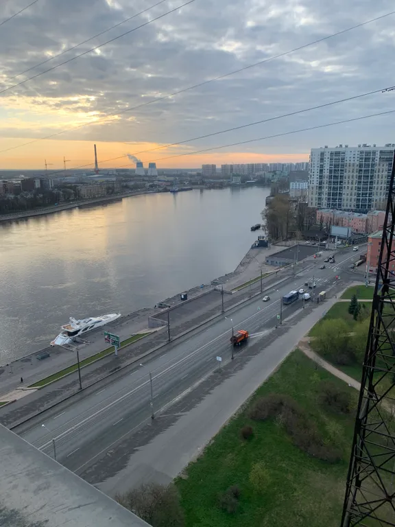 Квартира около метро пролетарская с видом на Неву