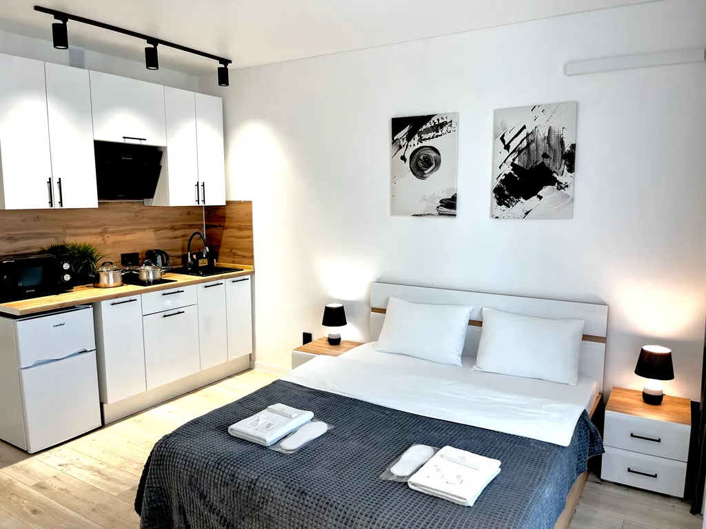 Студия с дизайнерским ремонтом