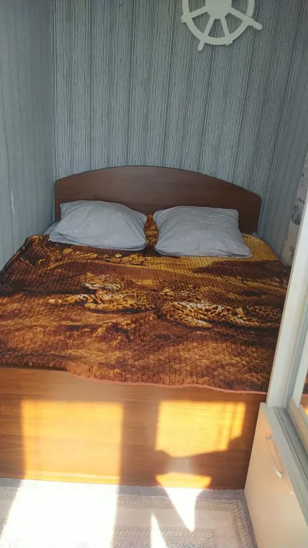 Уютный дом в зеленом дворе