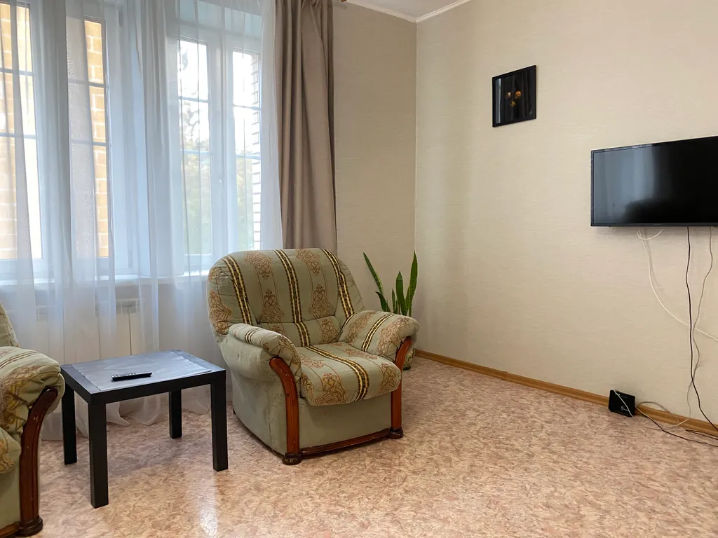 Большая квартира в самом центре города на площади