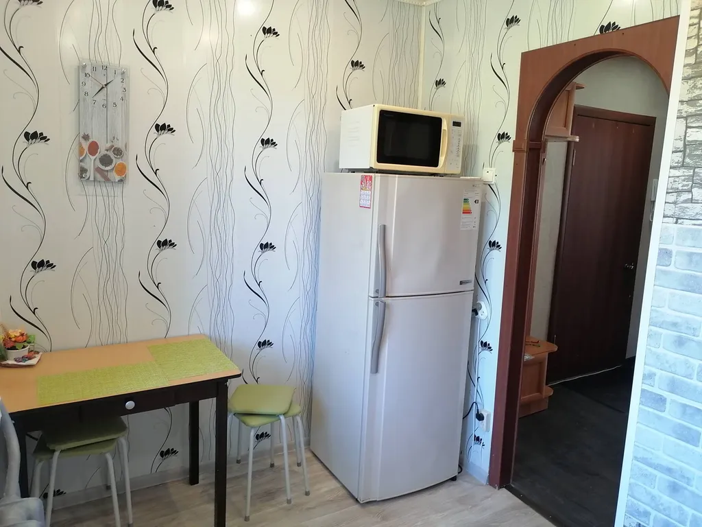 Квартира Квартира с видом на Тихвинский монастырь — Тихвин