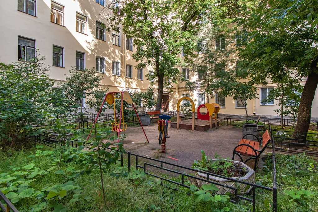 Комната с двуспальной кроватью