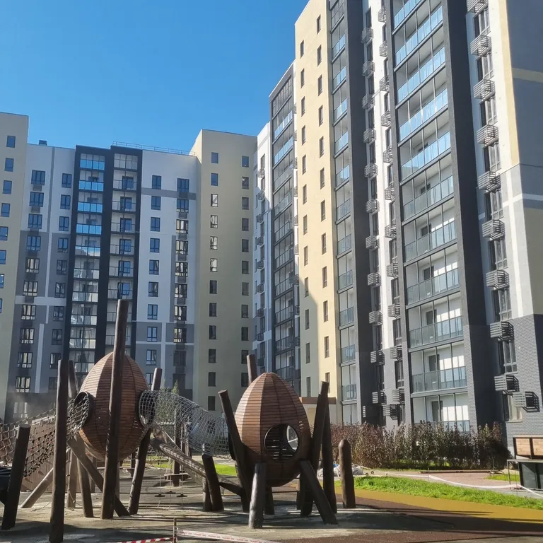 Новая двушка рядом с ГЦС Кузбасс, КемГУ, Кузбасский ГАУ