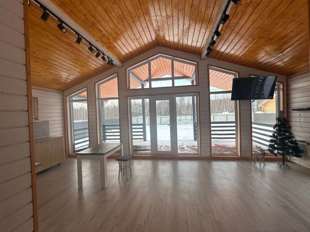 Дом с видом на лес