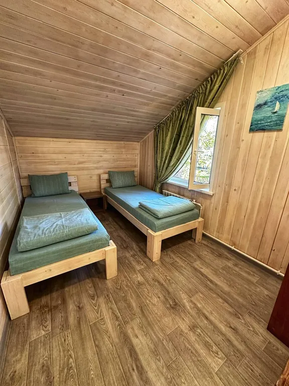 Коттедж Гостевой двор Дом в кедрах — Шерегеш