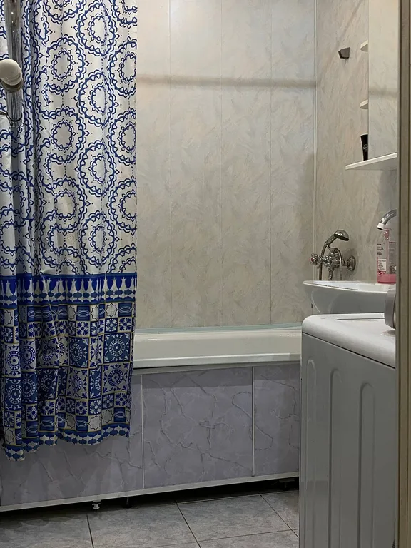 Уютная двухкомнатная квартира на набережной