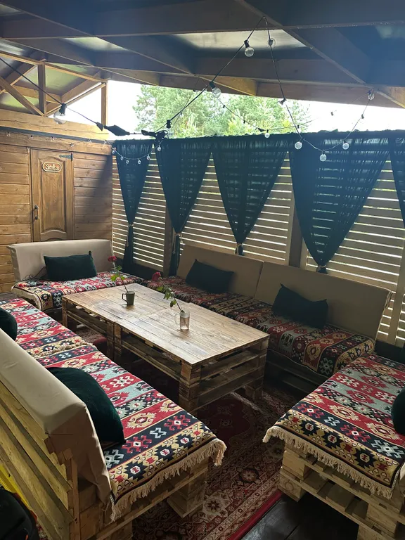 Уютное бунгало в парк-усадьбе Вишня