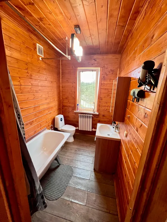 Коттедж на берегу озера