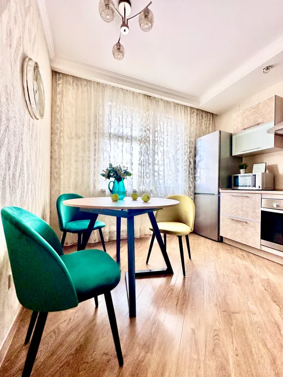 Яркая атмосферная квартира!