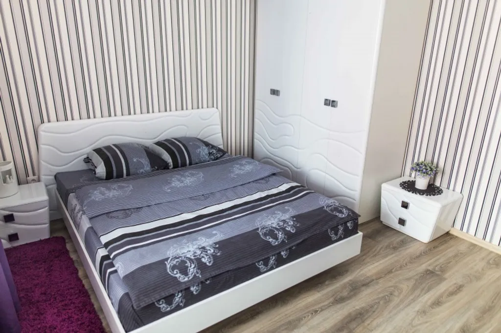 2- комнатная квартира в центре