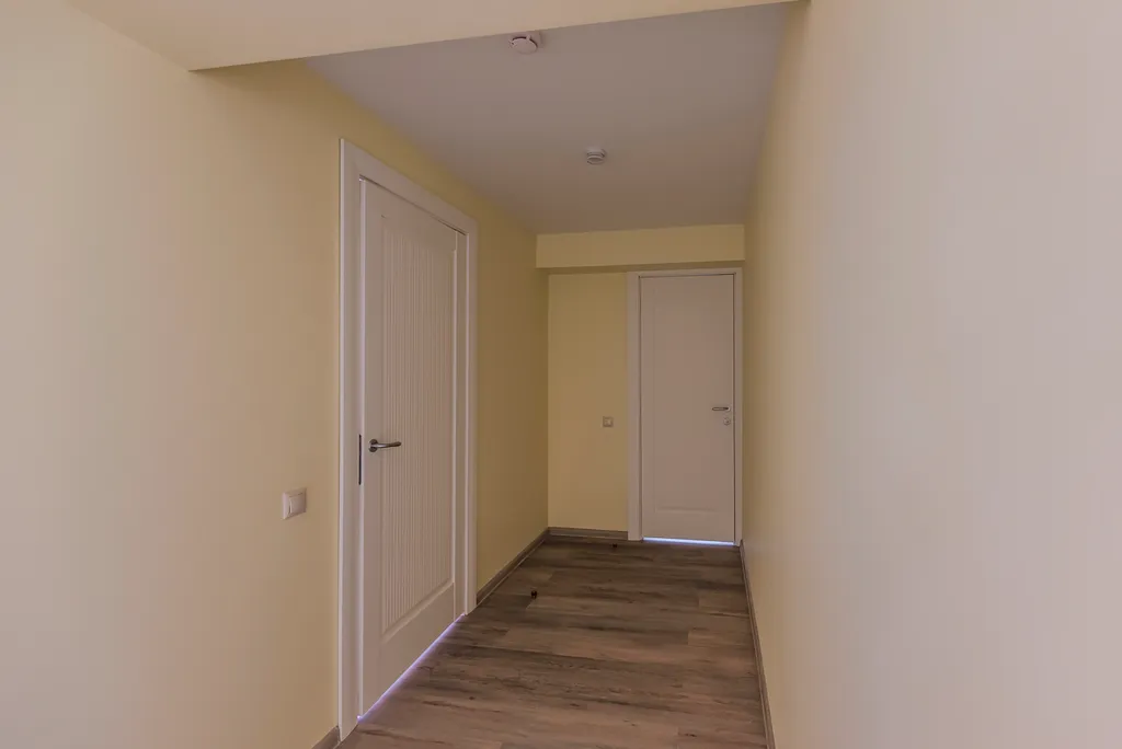 Двухэтажный апартамент с круглогодичным бассейном и залом