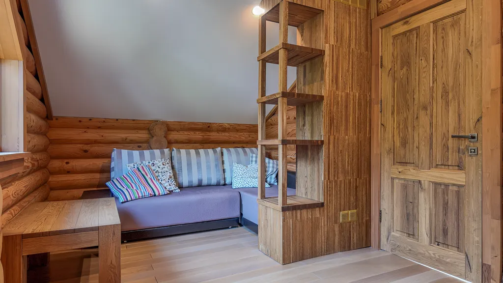 Новогодний дом в лесу