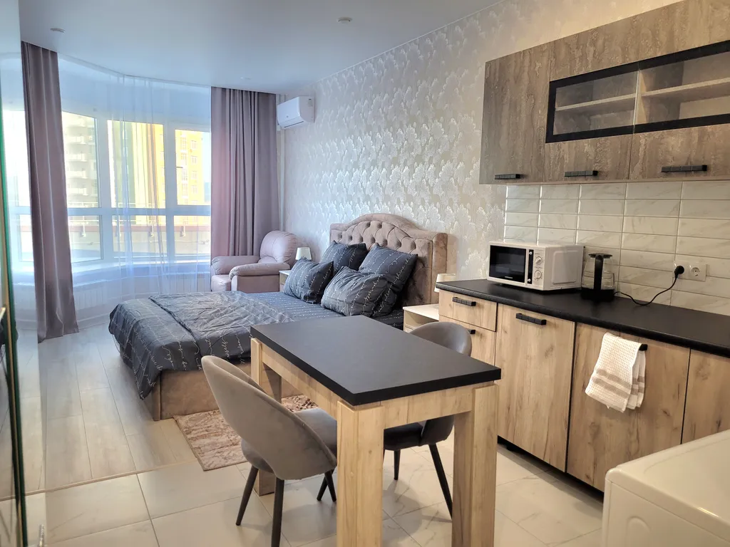 Квартира Квартира Шикарная студия в центре Взлетки — Красноярск