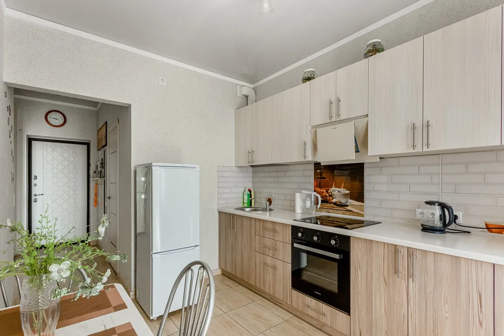 Квартира First Первый ApartmensУютная светлая квартира в элитном районе города — Мирное