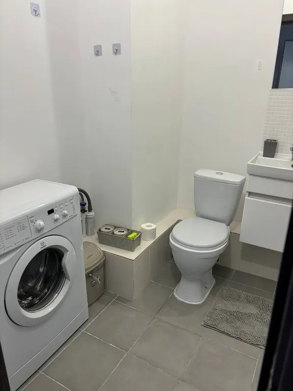 Уютная студия на набережной в центре Академического района.