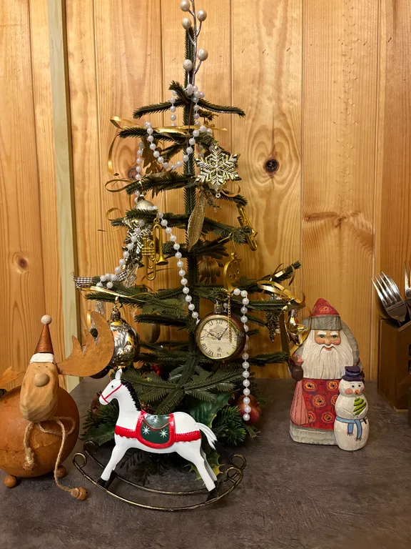 Уютный дом у леса