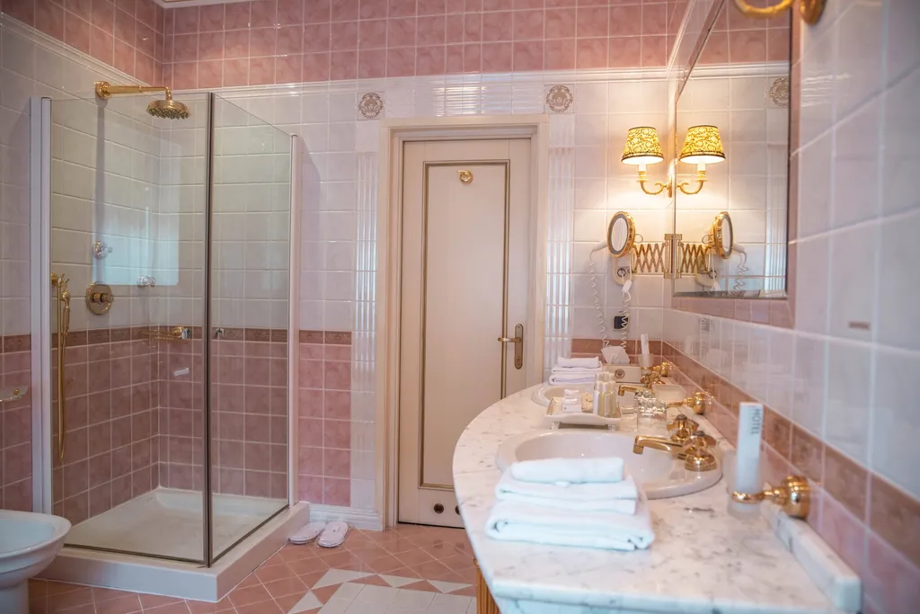 Президентский люкс 2х комнатный номер с видом на море и балконом