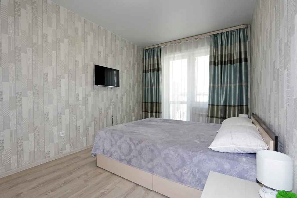 Квартира на микрохирургии глаза