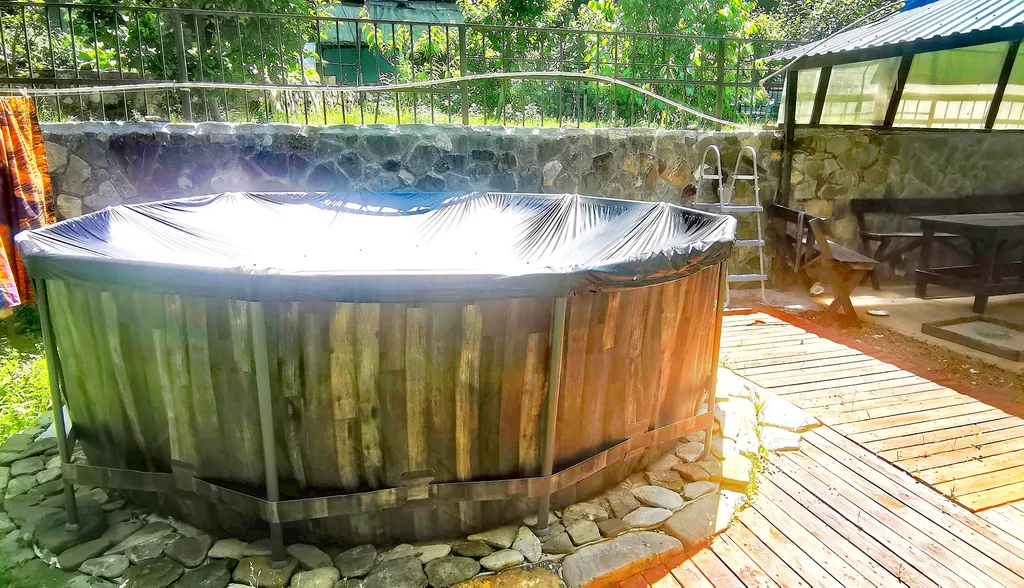 Дача квестов на Веселой с бассейном и баней