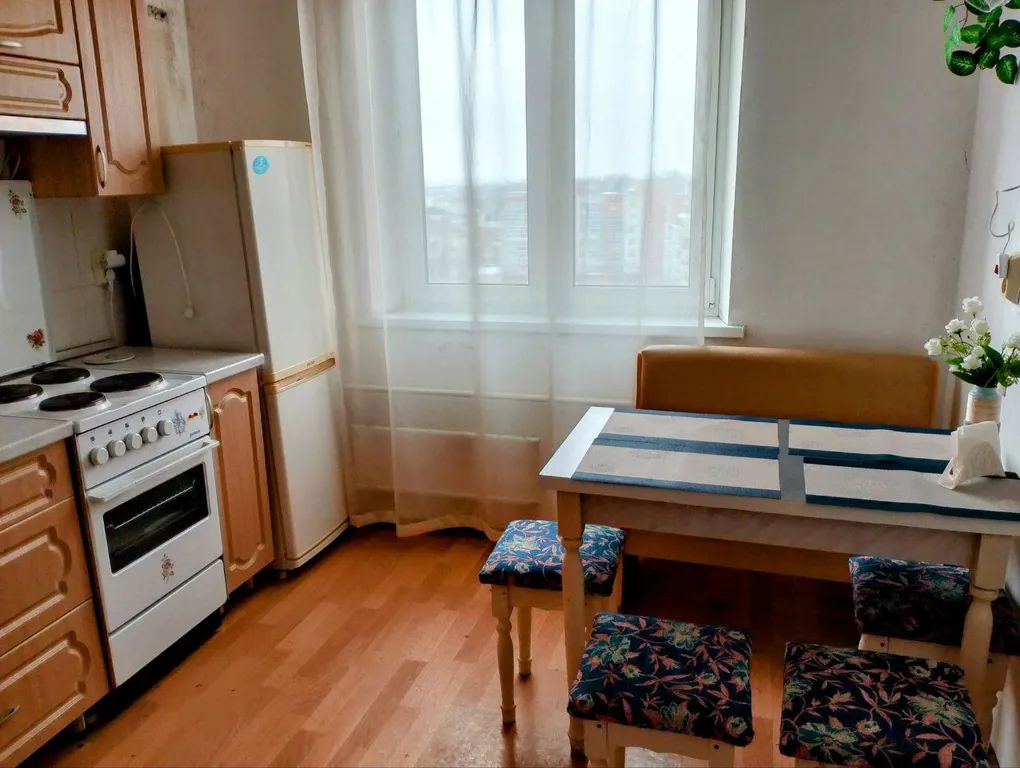 Просторная светлая квартира на Тополинке