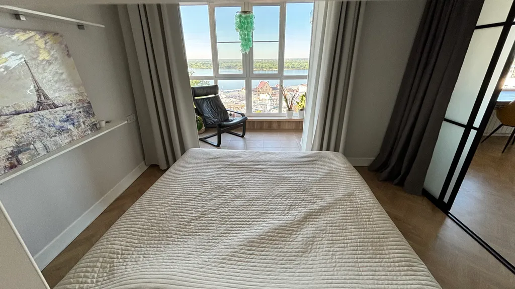 Апартаменты в Радиальном доме с видом на реку