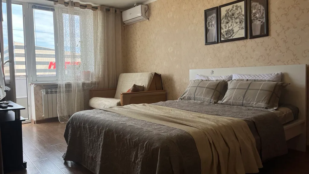 Квартира с открытым балконом и видом на море