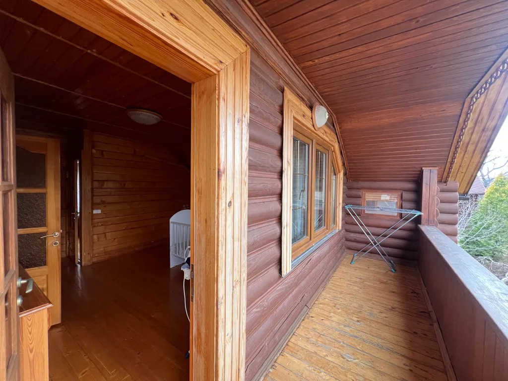 Сруб в Ялте c бассейном и сауной