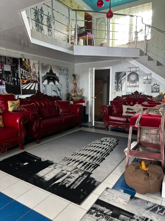 Огромный дом для отдыха с детьми